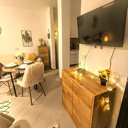 Апартаменты Superior With Terrace In 4star Life *